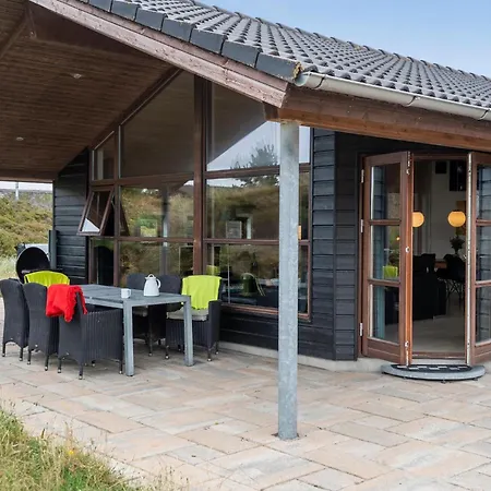 Beach Front Home In Henne With Sauna Feriehus *