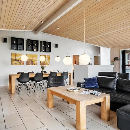 Beach Front Home In Henne With Sauna Feriehus *