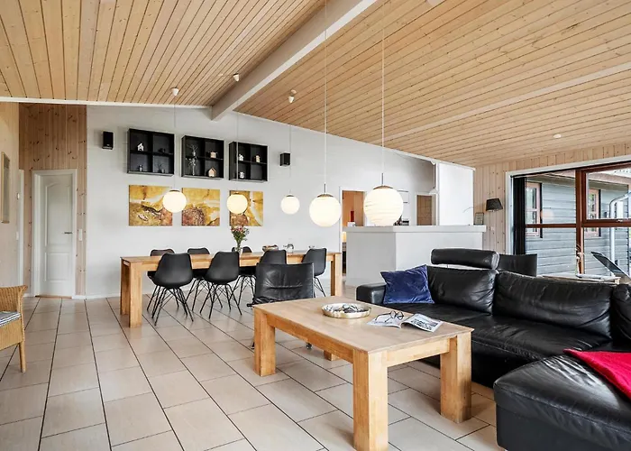 Amazing In Henne With Sauna 度假居 *